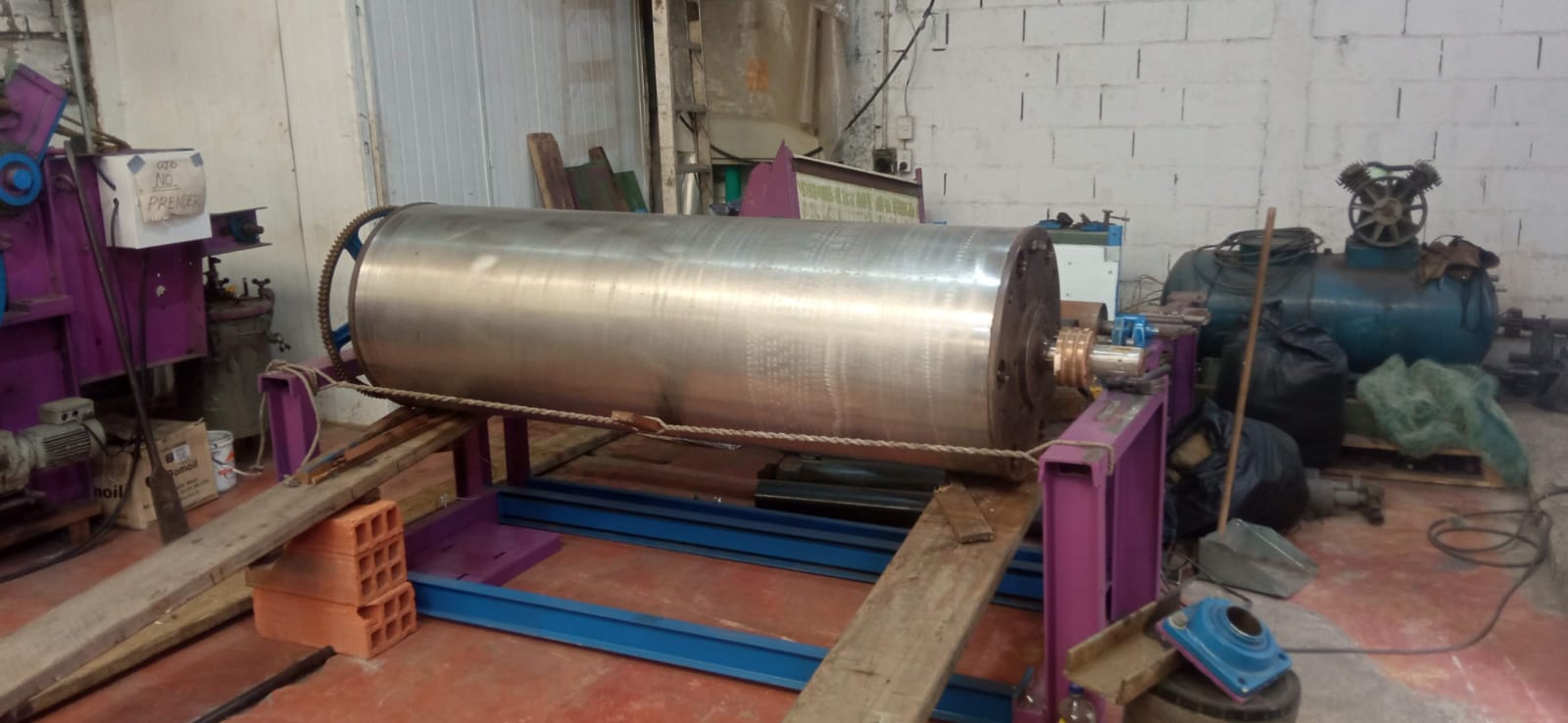 Preforming machine